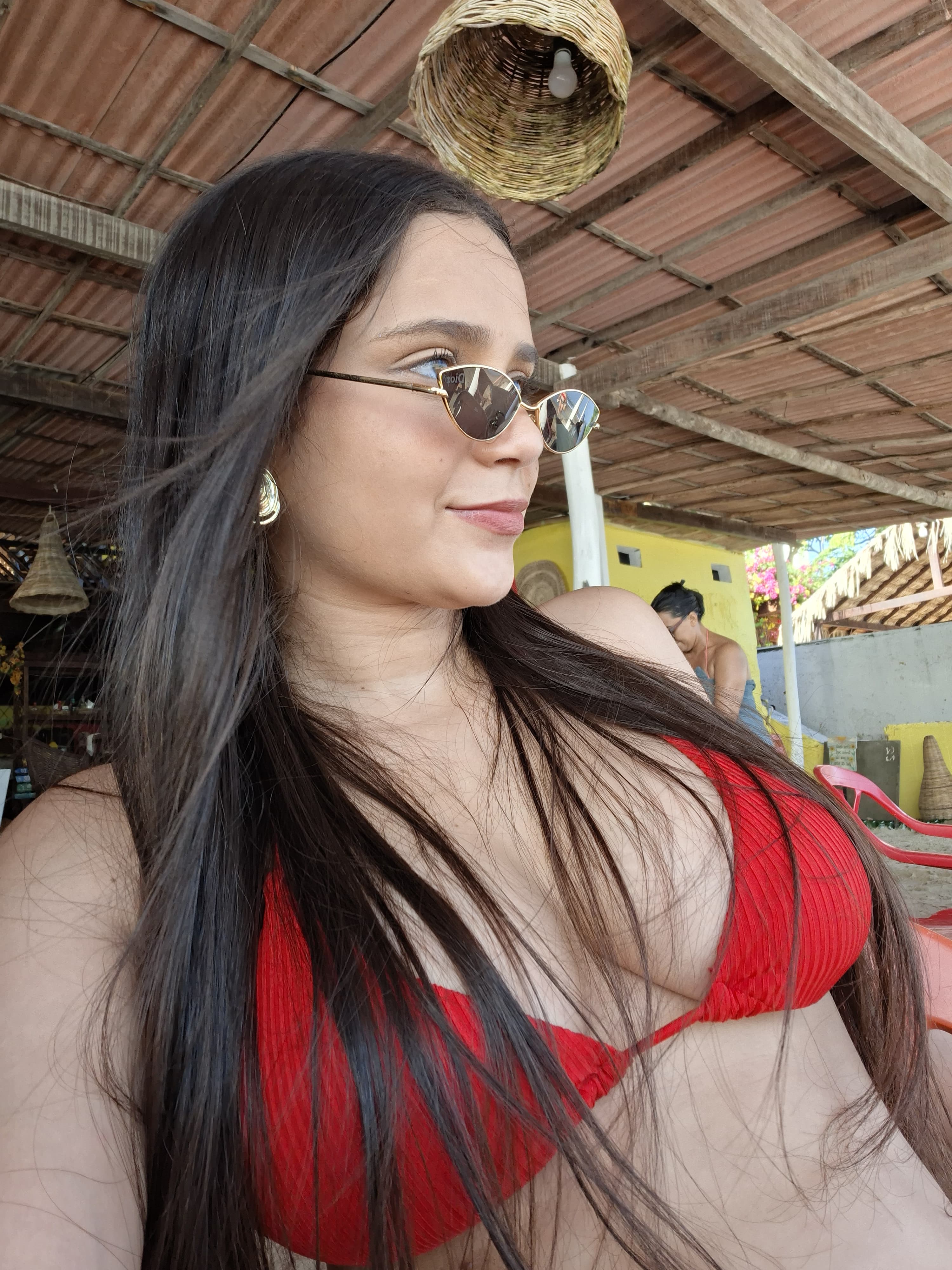 sob o telhado de palha, luz morna