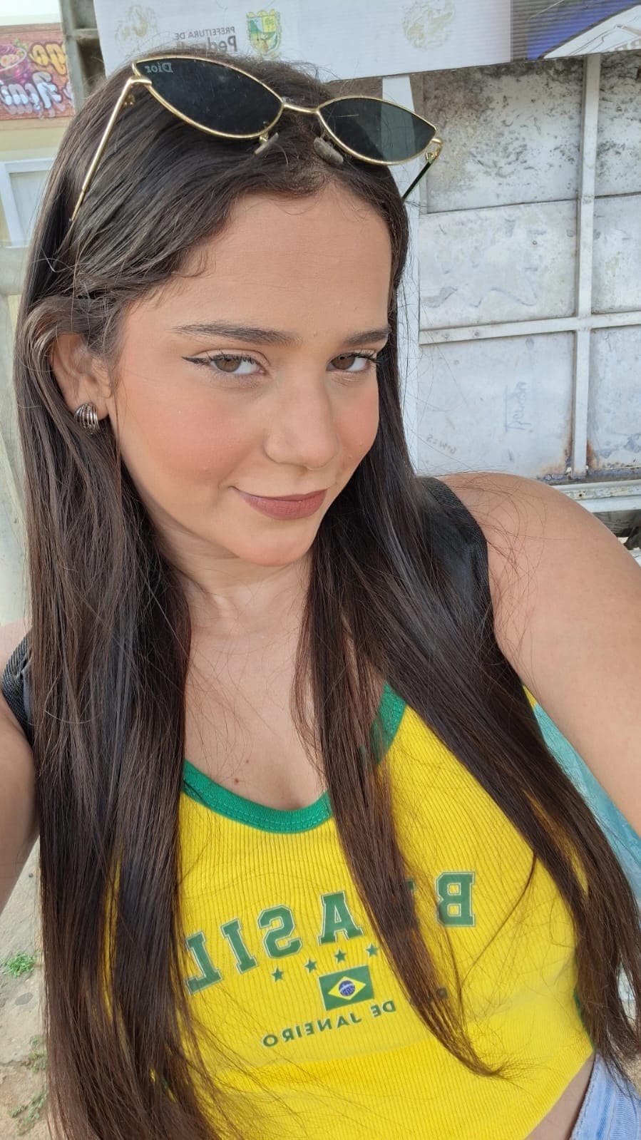 camisa do Brasil em um dia de sol