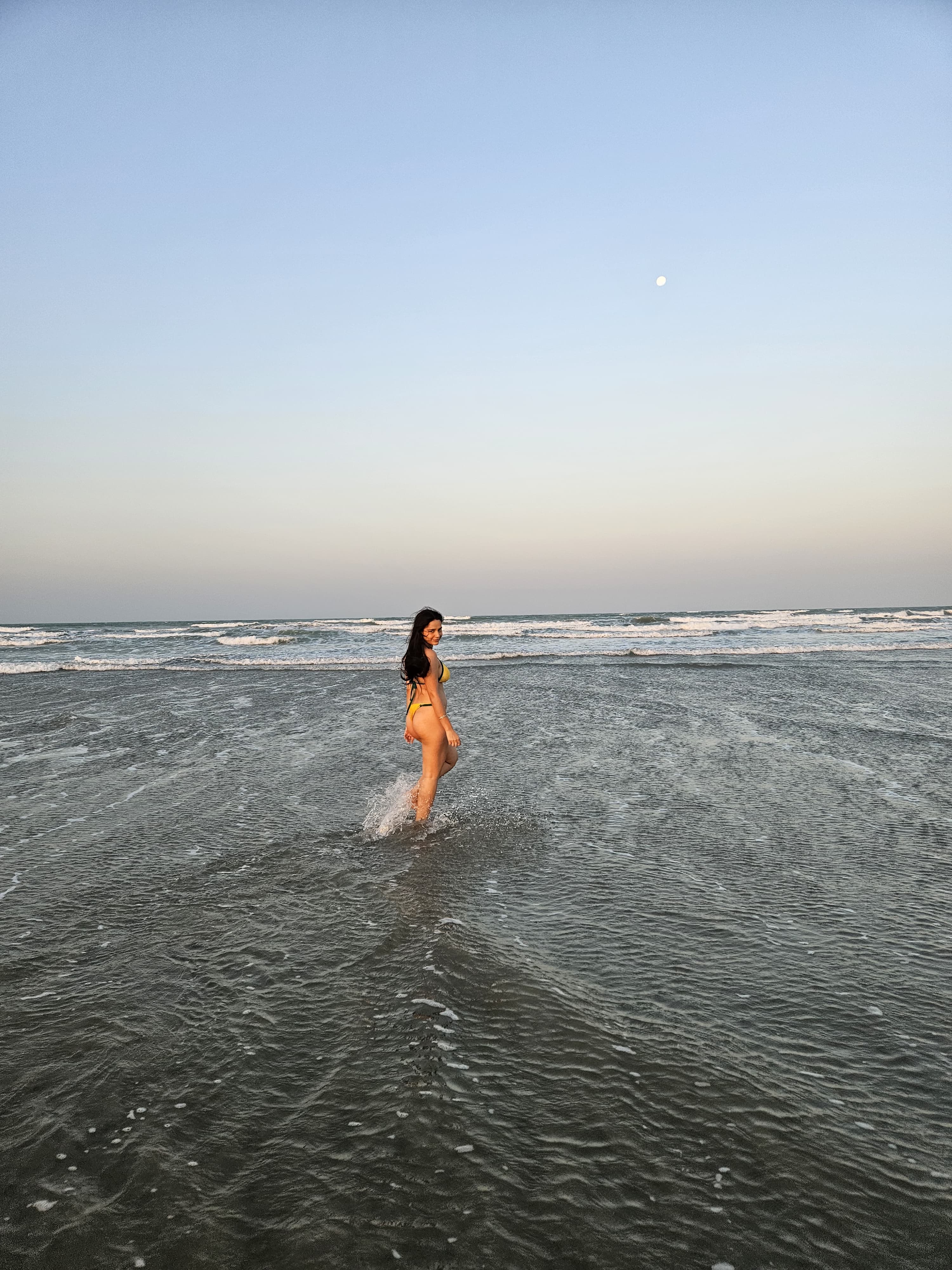 vestido vermelho, vista mais próxima